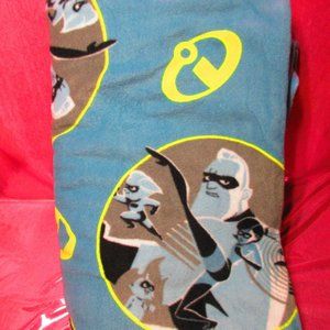 Incredibles 2 Family Super Heroes 90" x 58" Fleece Blanket